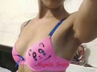Angelik_Smith