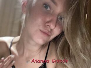 Arianaa_Grande