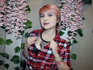 Annieecru