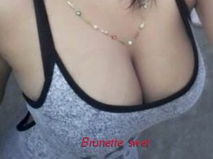 Brunette_swet