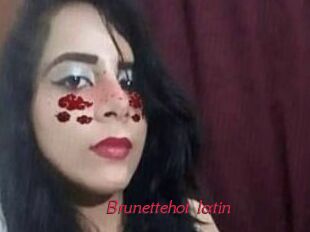 Brunettehot_latin