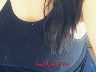 GiaMiley6996