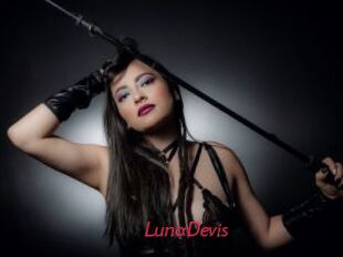 LunaDevis