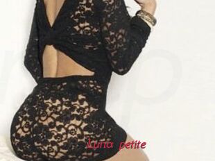 Luna_petite