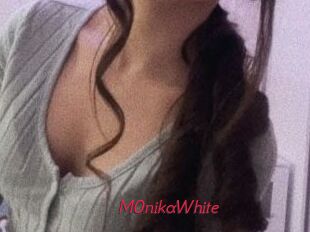 M0nikaWhite