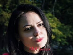 MIA_seduce