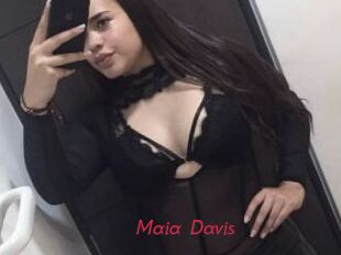 Maia_Davis