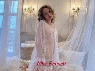 Mia_Bennett