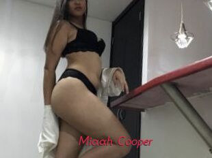Miaah_Cooper