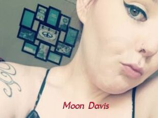 Moon_Davis