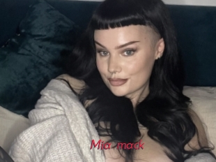 Mia_mack
