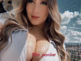 Mia_parcker