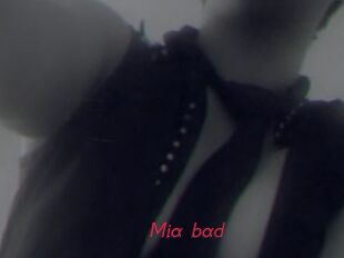 Mia_bad