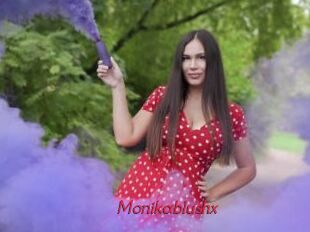 Monikablushx