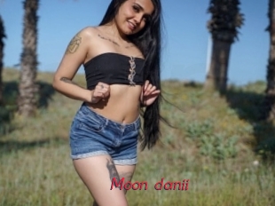 Moon_danii
