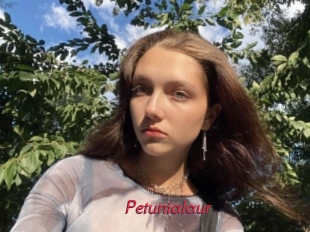 Petunialaur