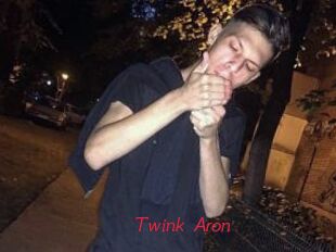 Twink_Aron