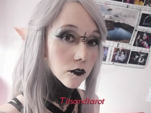 Titsandtarot